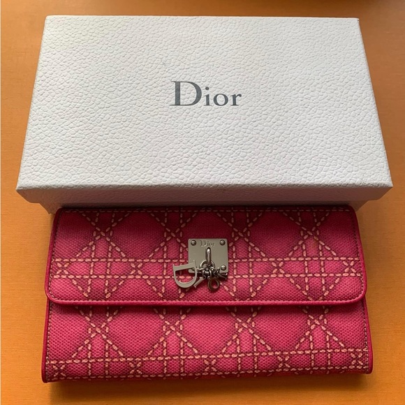 SOLD❗️Beautiful Dior🌺🌺 Fabric Canvas Wallet 
in gorgeous pink - RARE style - Picture 2 of 16